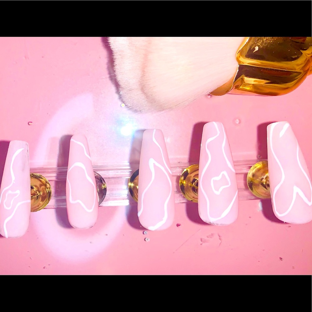 Pink cofen nails